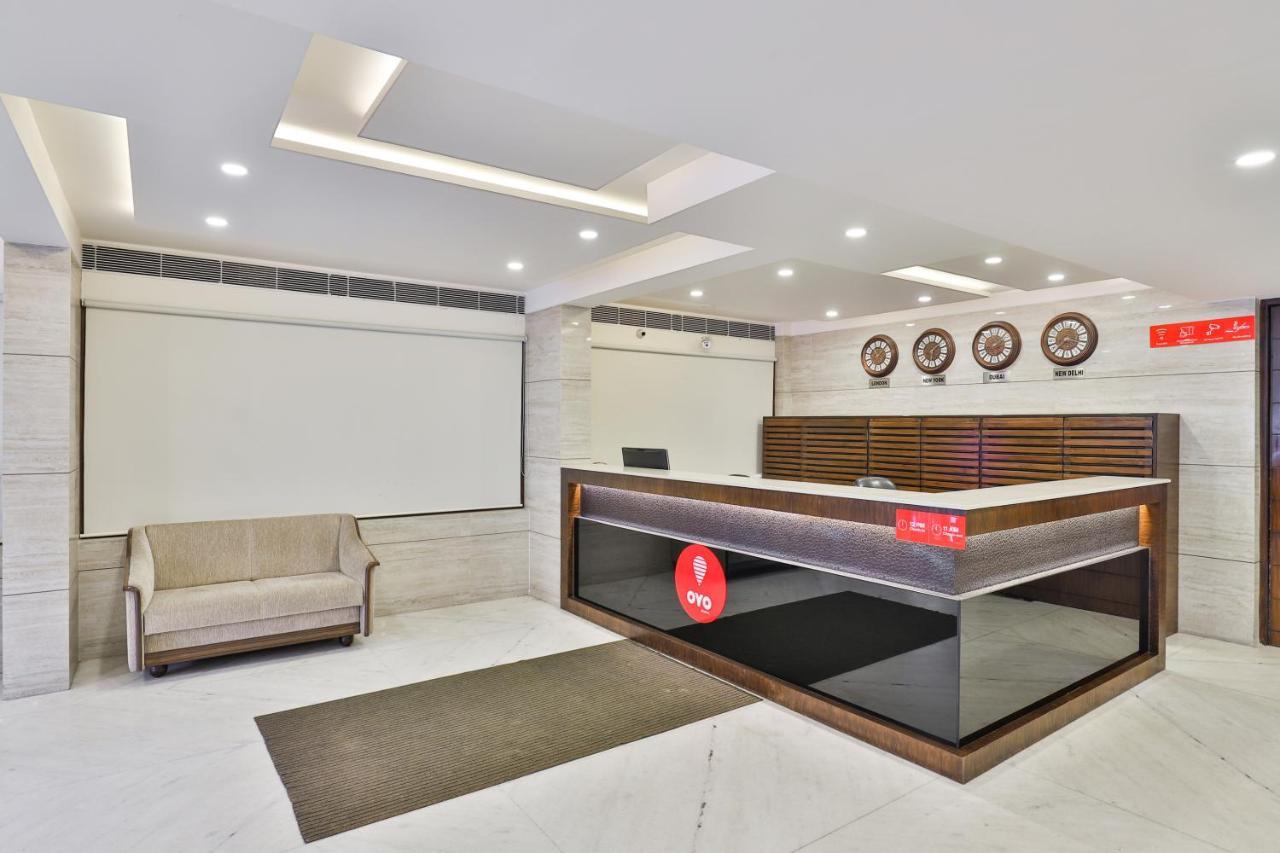 Oyo 2351 Hotel Golden Plaza Ahmadabad Zewnętrze zdjęcie